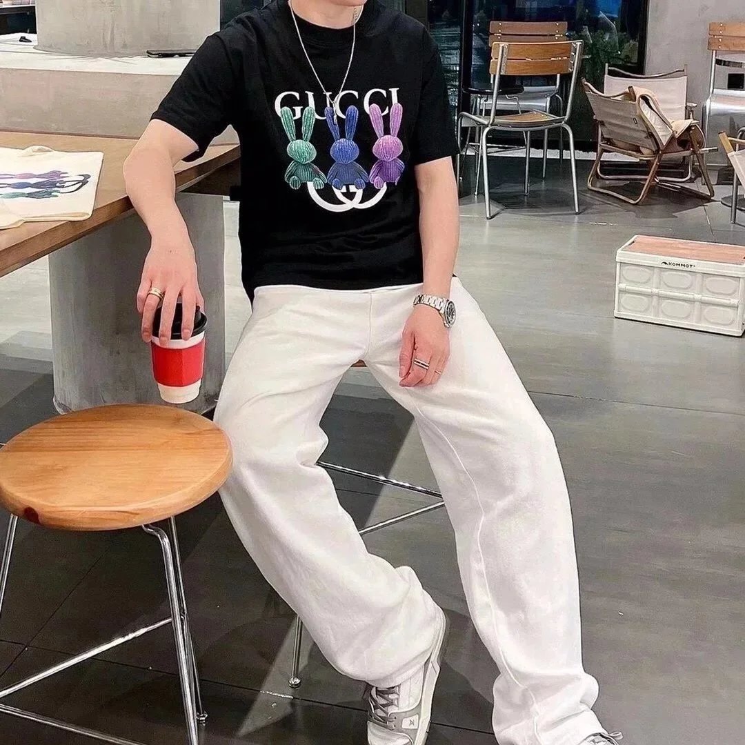 32 32